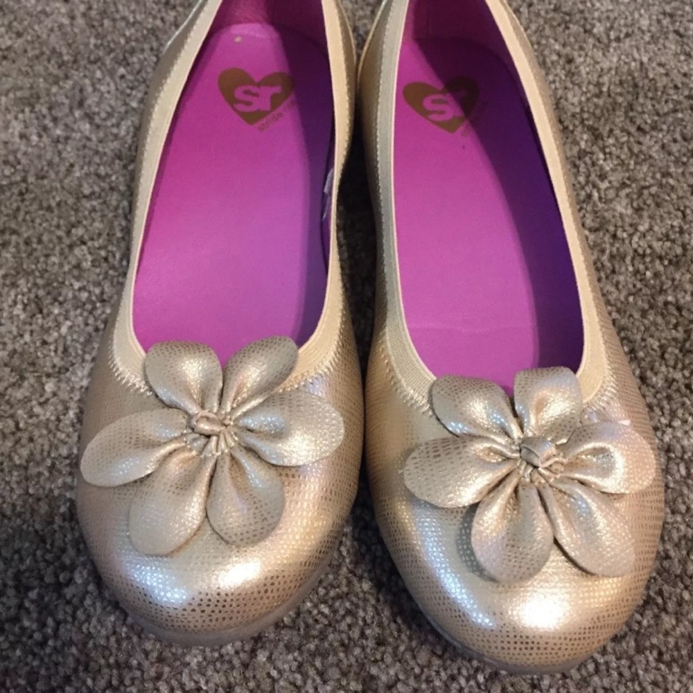 SOLD! Stride Rite Alani girls flats Size 2.5M